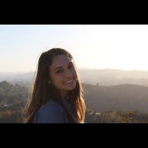 Meet your Posher, Emily